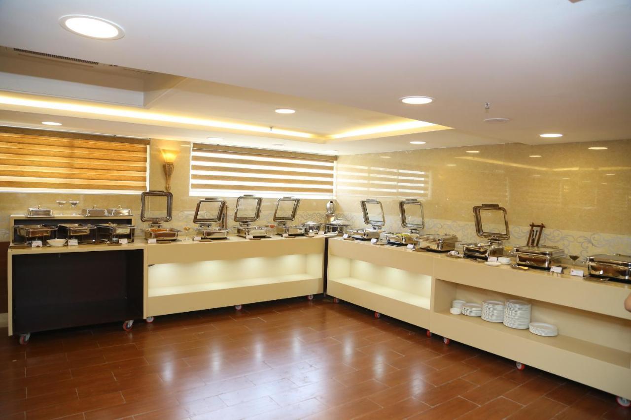 Raaj Bhaavan Clarks 3* Chennai