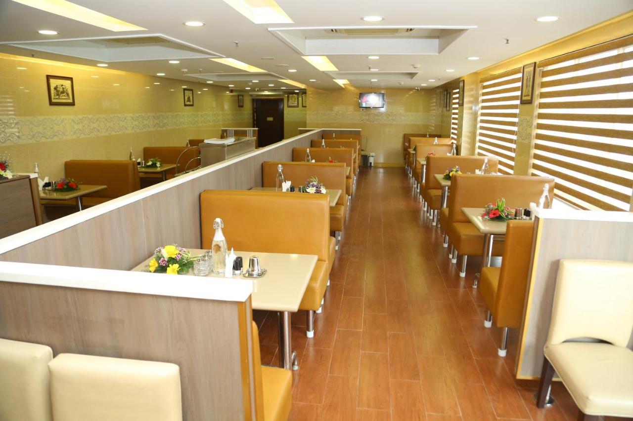 Hotel Raaj Bhaavan Clarks