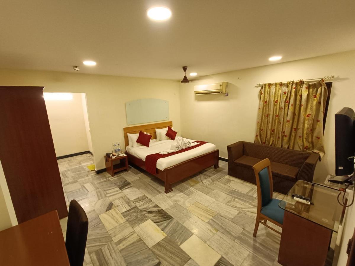 Gt Grande Hotel-near Us Consulate * Chennai
