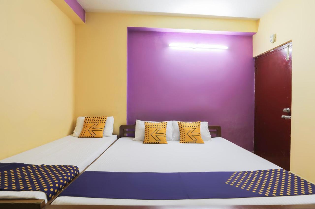 Spot On 64228 Ram Palace Hotel 2*