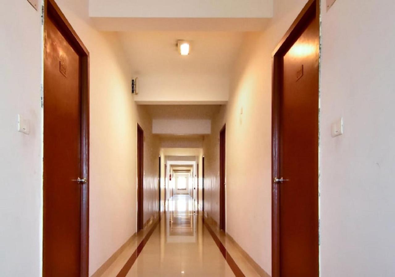 Hotel Pandian 2*