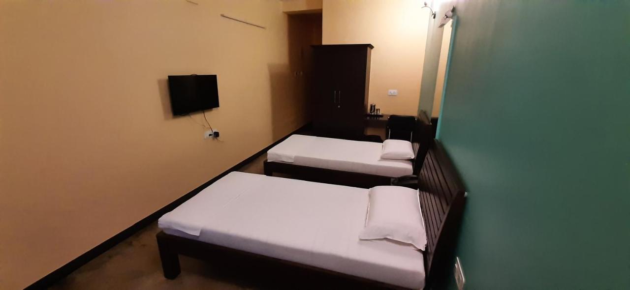 Hotel Chandru De