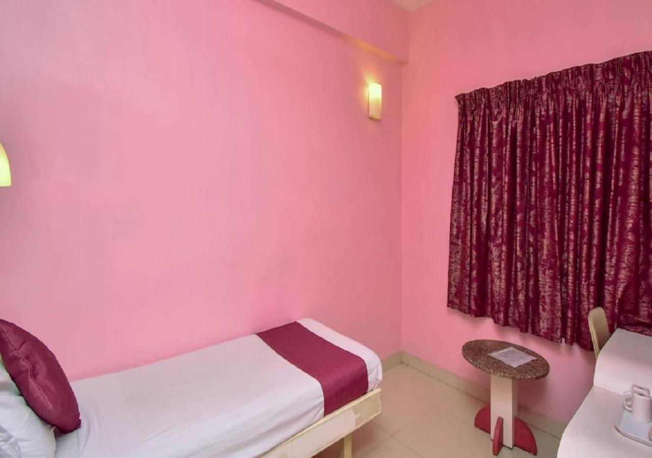 Pandian Hotel 2*