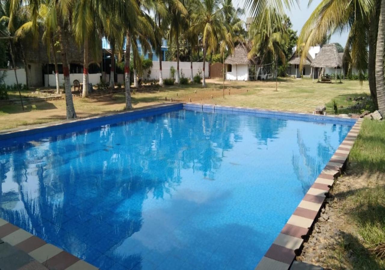 Estadia no rancho Olive - Spacious 7 Bhk Ac With 1 Acre Garden, Swimming Pool And Outdoor Games