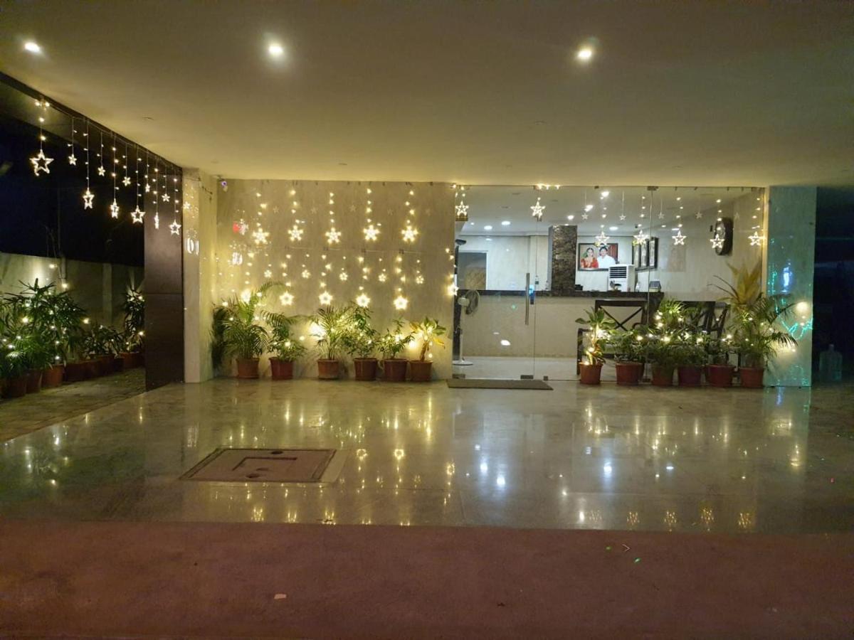 Hotel Western *