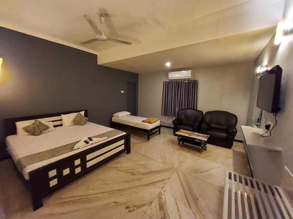 Le Grace Annasalai Hotel *