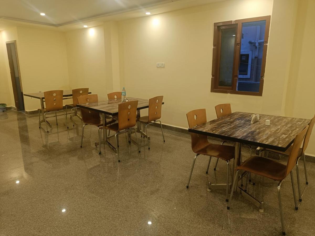 Hotel The Dolphin Park Hotel, Virugambakkam Chennai