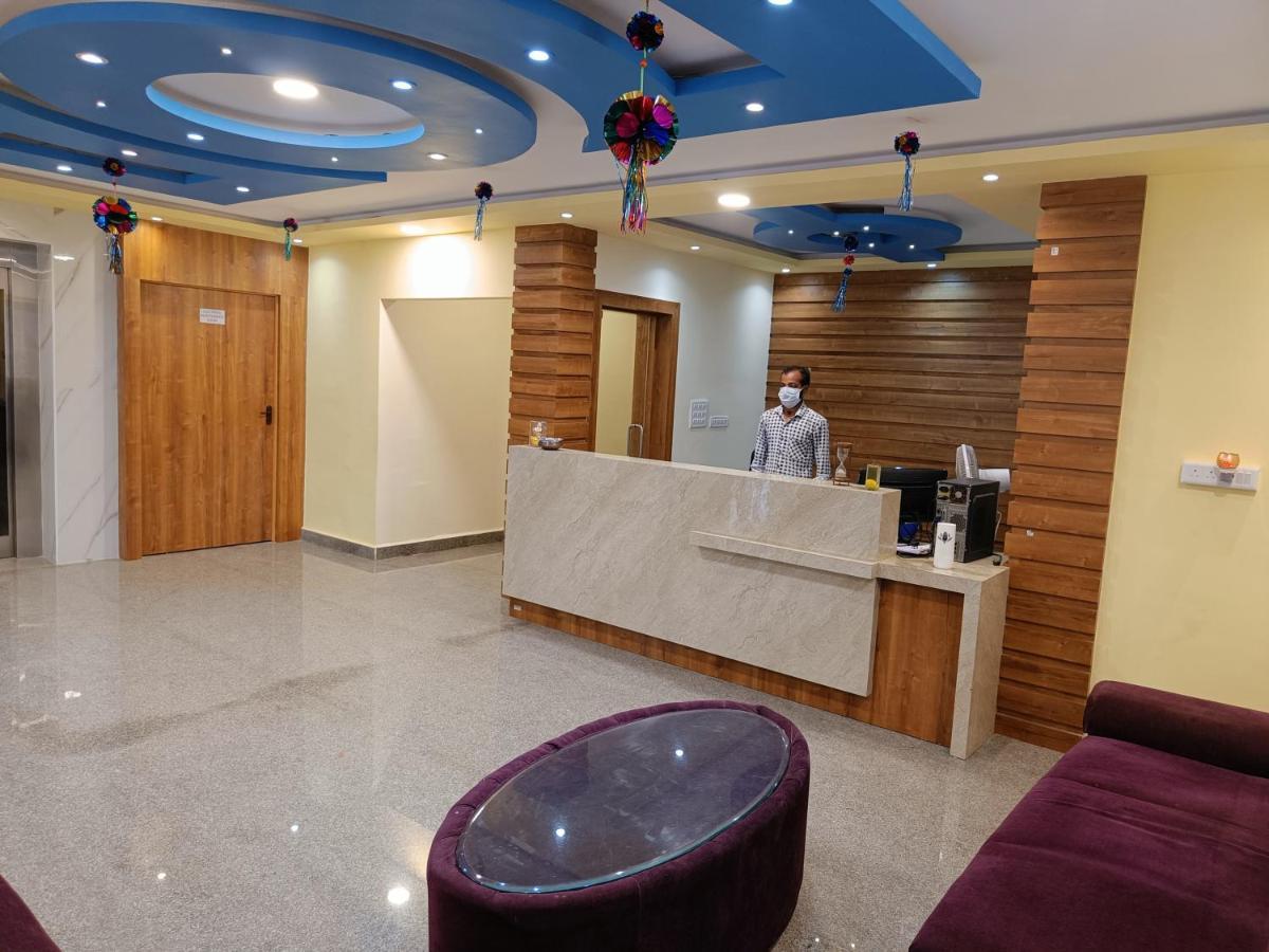The Dolphin Park Hotel, Virugambakkam