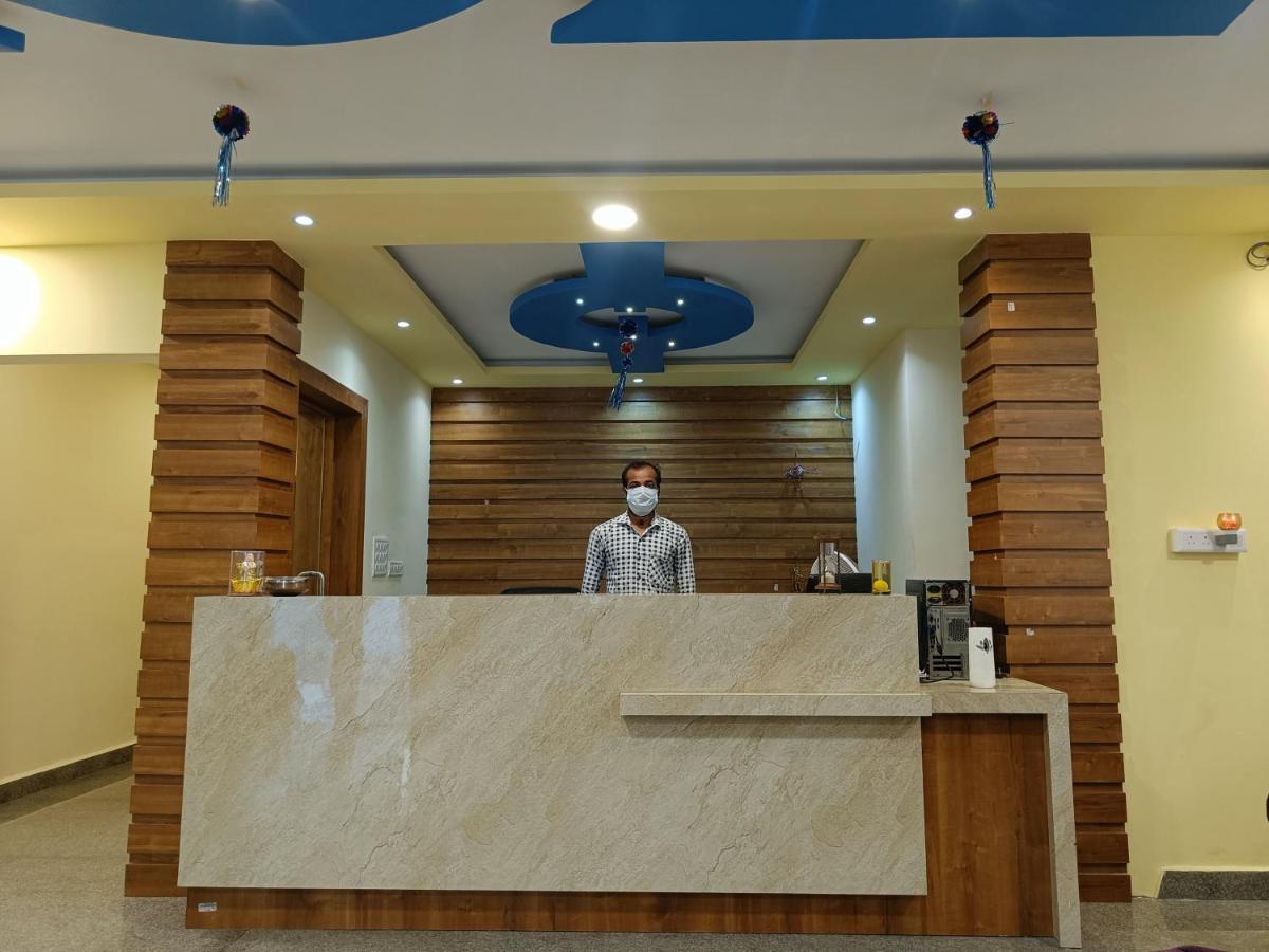 The Dolphin Park Hotel, Virugambakkam Hotel Chennai
