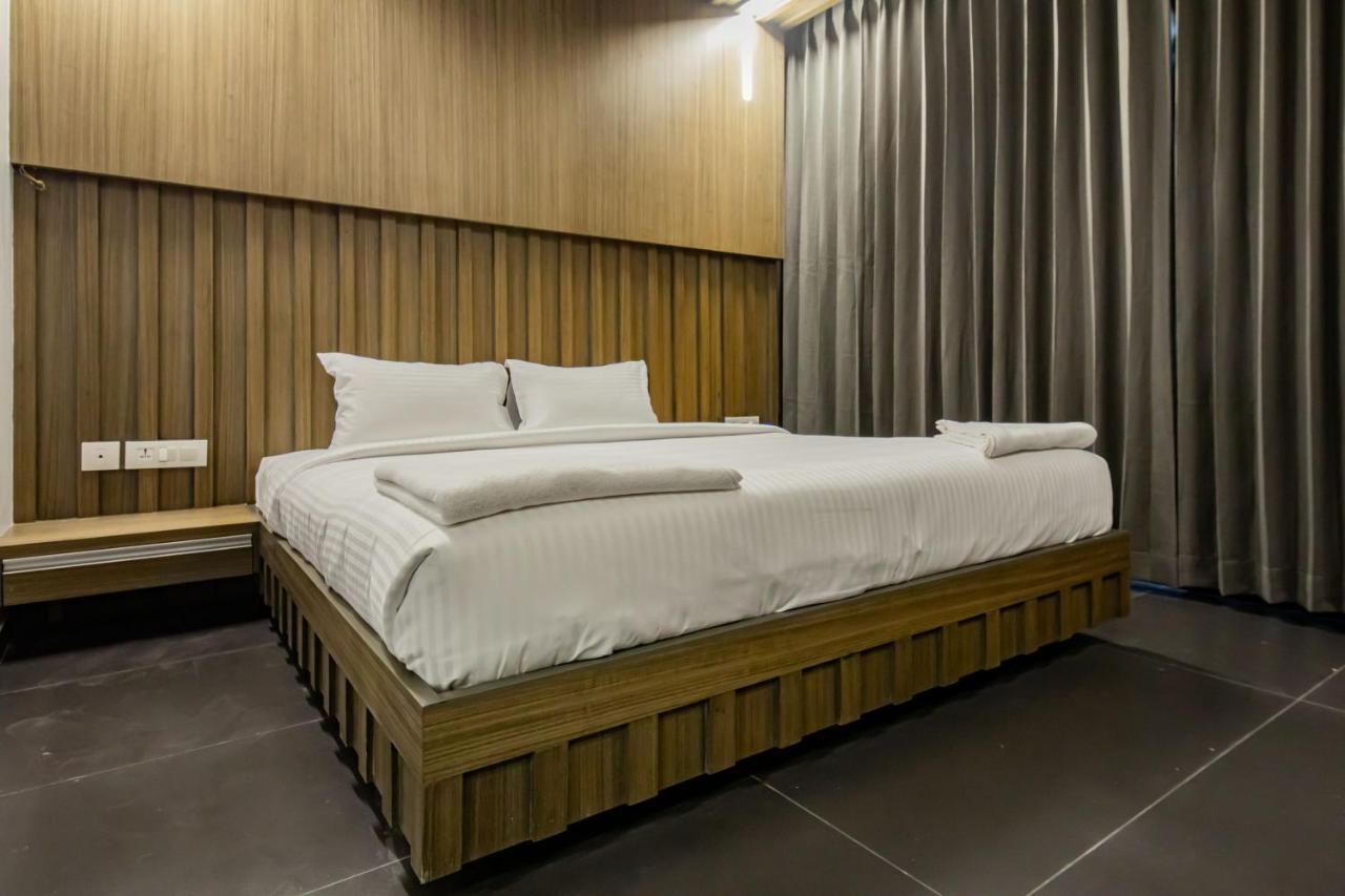 Rathna Residency - Near Us Consulate