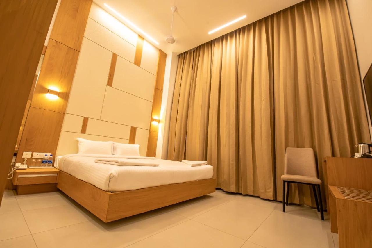 Rathna Residency - Near Us Consulate * Chennai