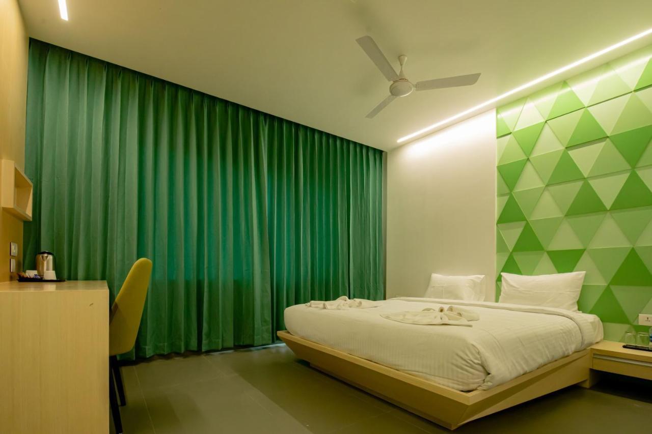 Rathna Residency - Near Us Consulate