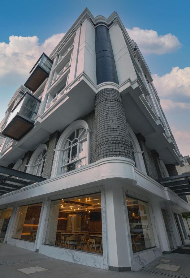 Hotel Rathna Residency - Near Us Consulate