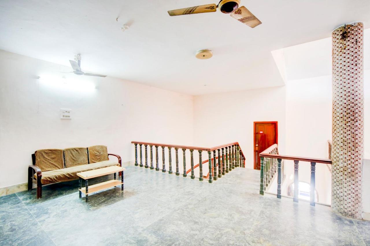 Spot On Kvr Near Koyambedu Depot Metro Station Hotel Chennai