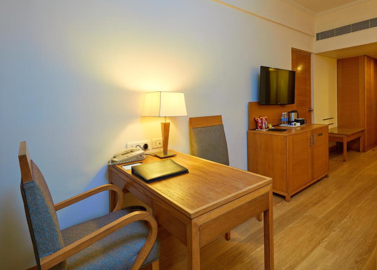 Park Plaza Omr Hotel