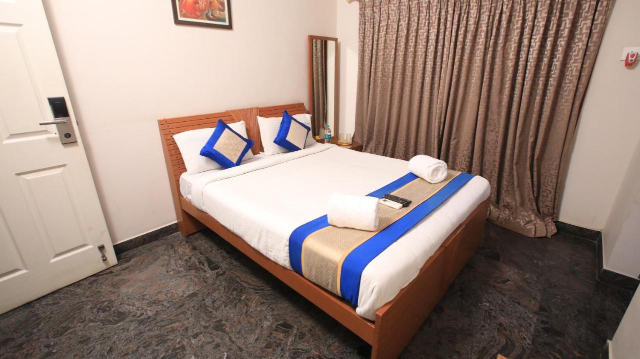 Hotel R-hotels Rithikha Porur *