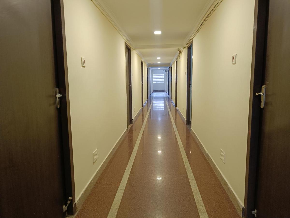 The Dolphin Park Hotel, Virugambakkam Hotel Chennai