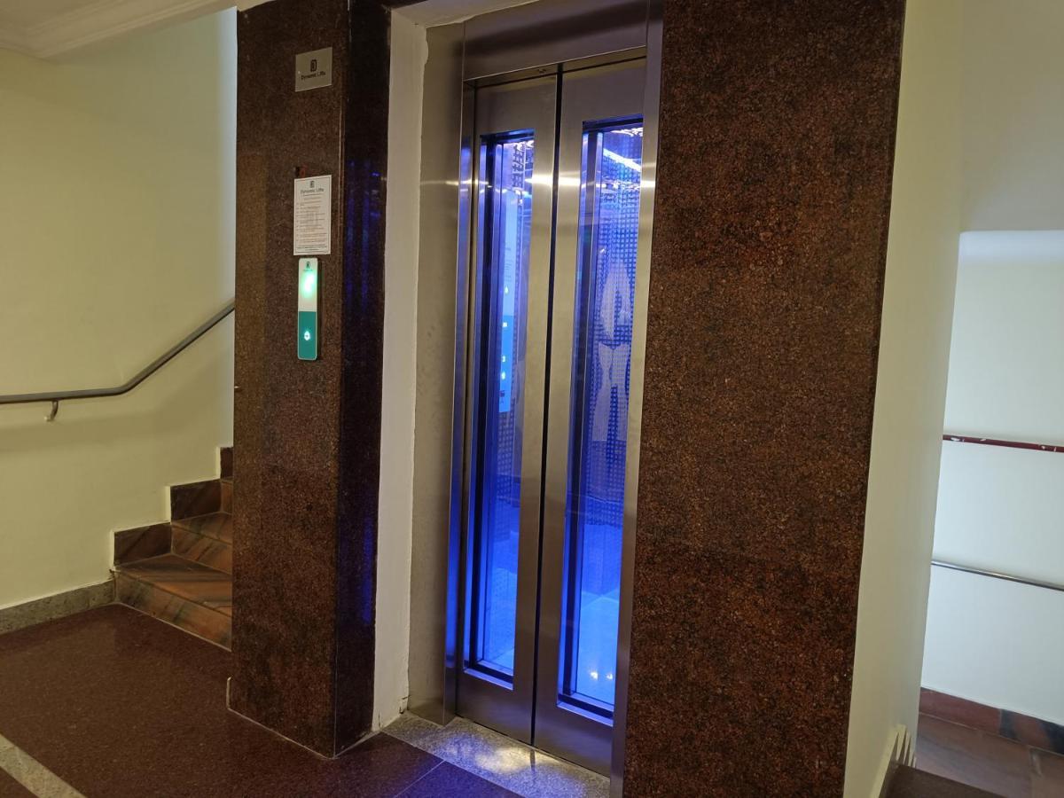 The Dolphin Park Hotel, Virugambakkam Hotel Chennai