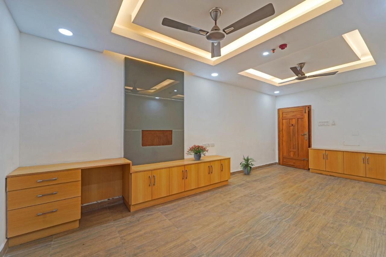 O J2 Service Hotel 3*