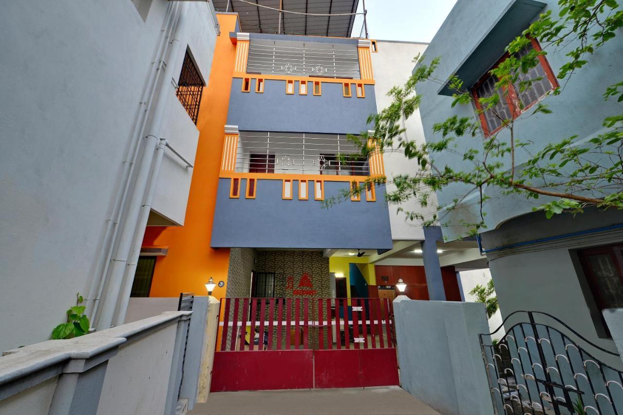 Guest house O Jj Residency Near International Airport 3*