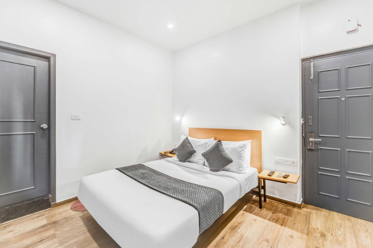 Hotel Rohaan - Upar Ashok Nagar 3*