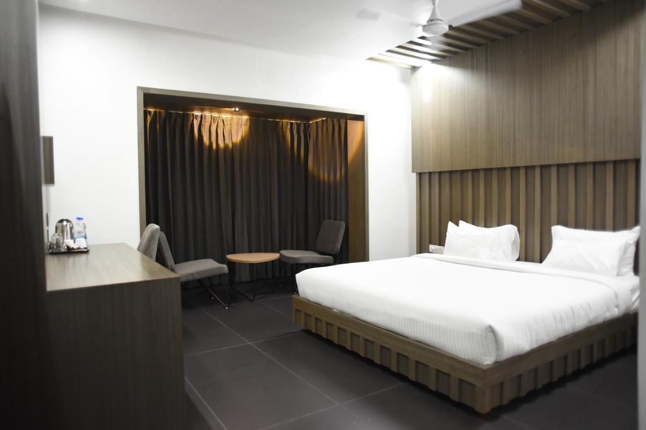 Rathna Residency - Near Us Consulate * Chennai