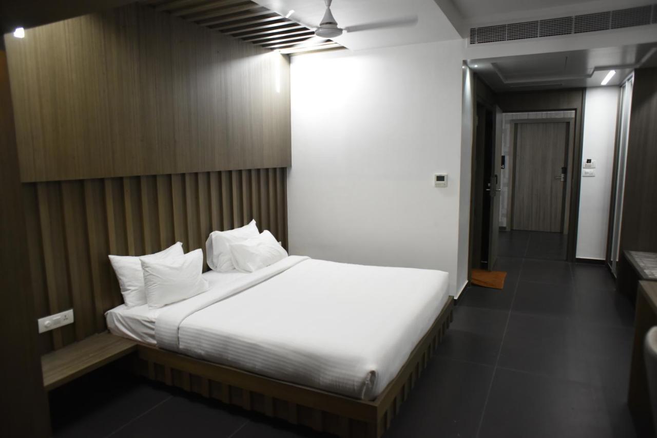 Rathna Residency - Near Us Consulate Chennai