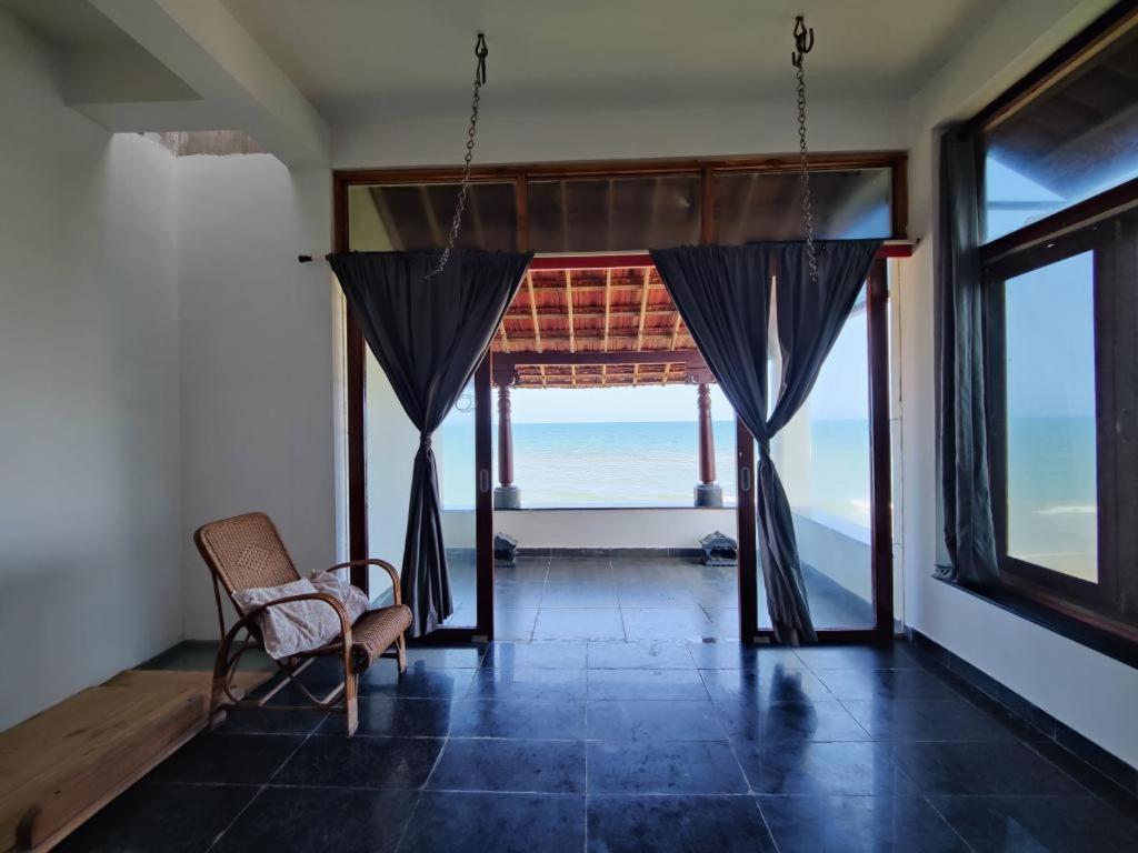 Coastal Paradise Beach House Muttukadu Holiday home *