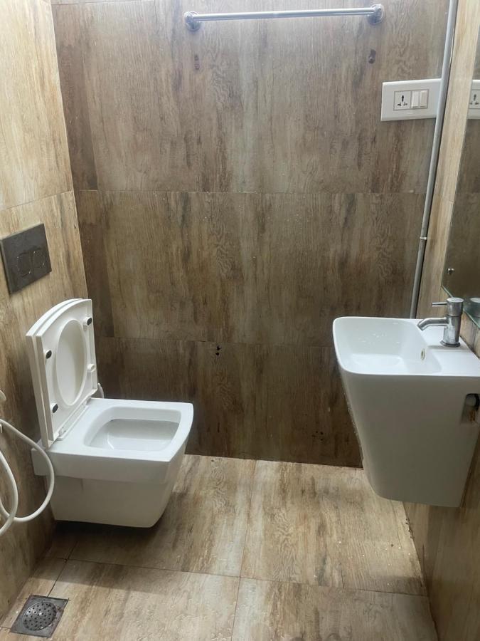Vinoth Service Apartment *