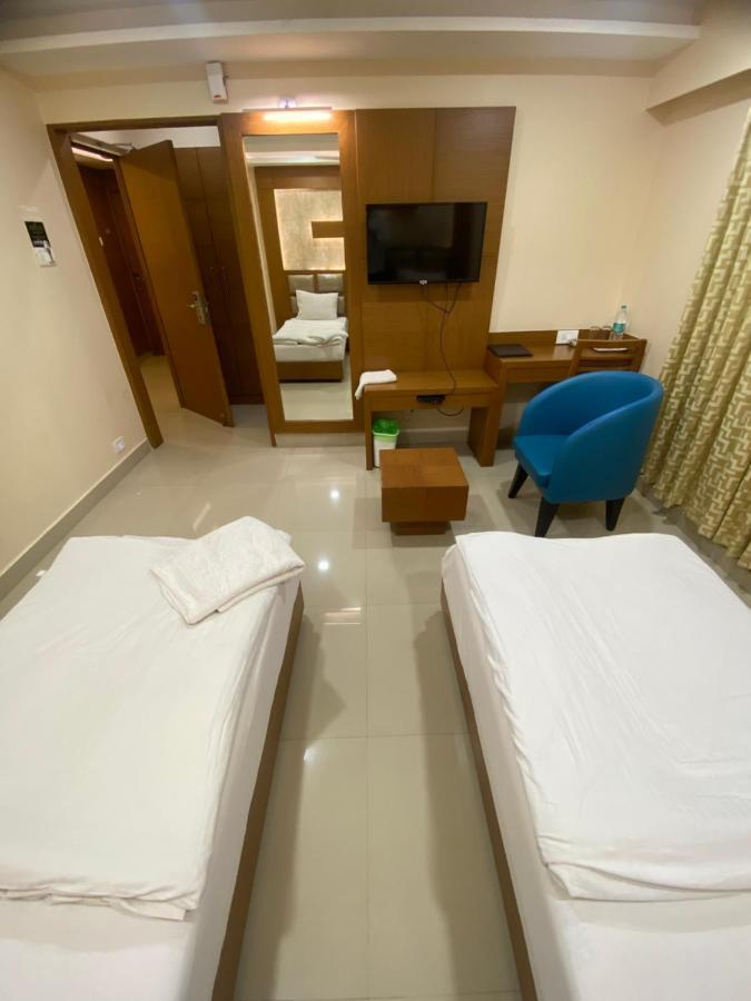 Greens - Business Class - Opposite Ripon Building