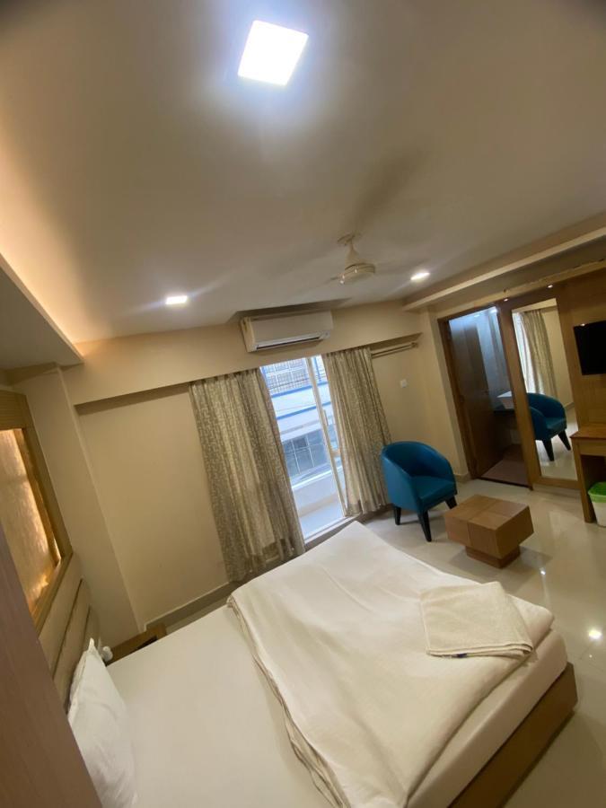 Hotel Greens - Business Class - Opposite Ripon Building *