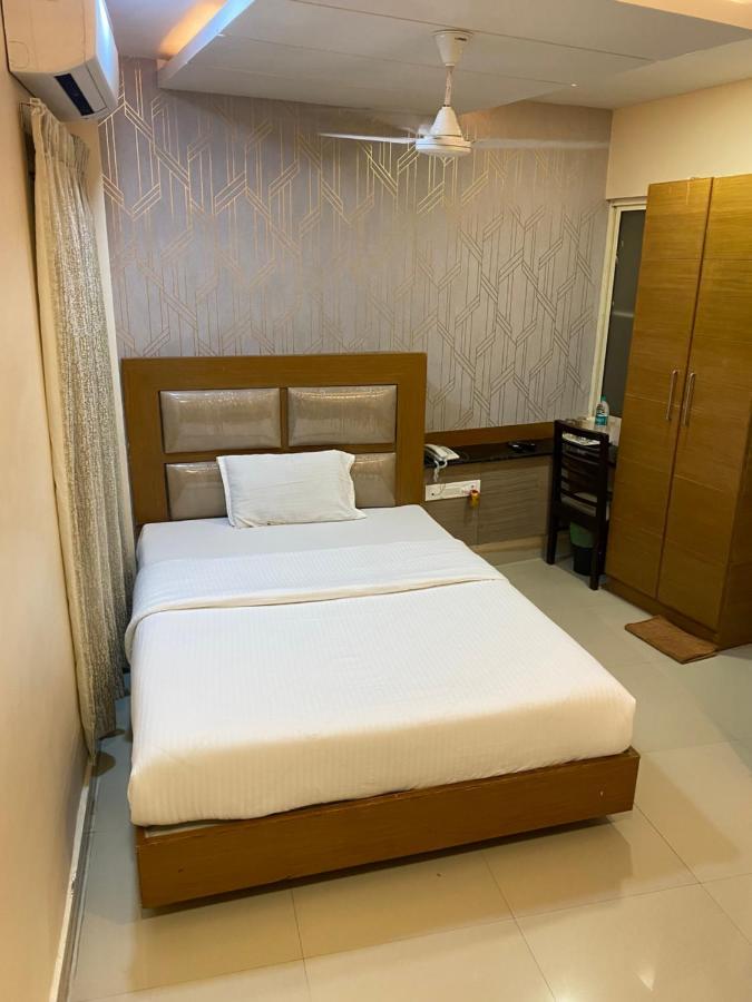 Hotel Greens - Business Class - Opposite Ripon Building Chennai