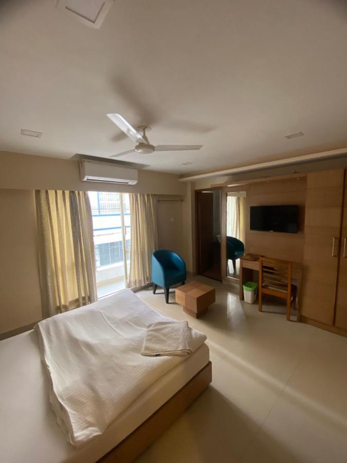 Greens - Business Class - Opposite Ripon Building Hotel