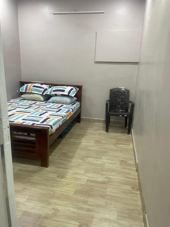 Apartment Vinoth Service *