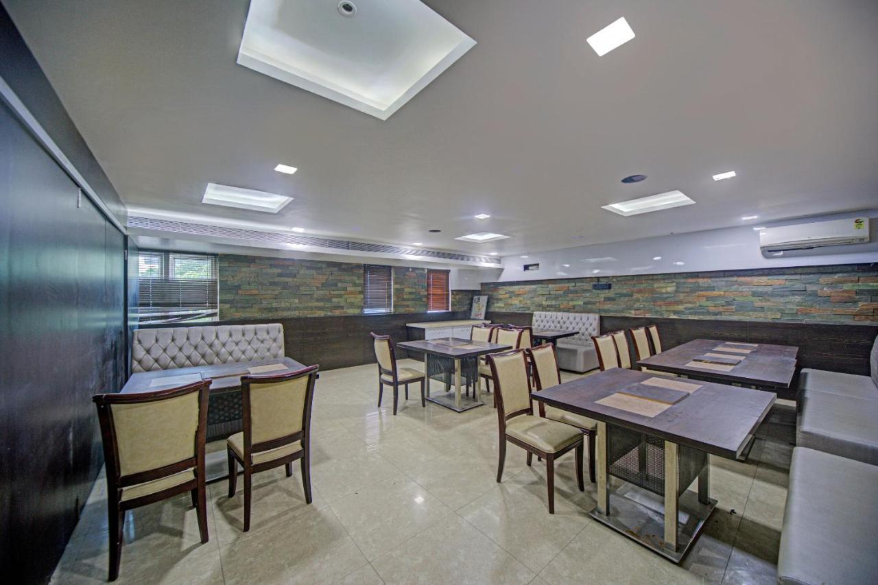 Hotel Townhouse 515 Iris T Nagar Near Shri Ayyappan Temple