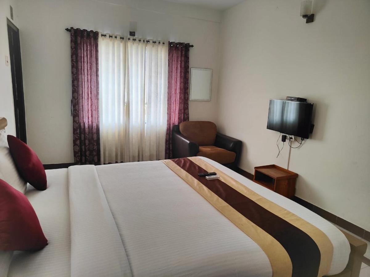 Kapsstone Homestay- &rooms Near Apollo &shankara Nethralaya Hospitals -greams Road Apartment