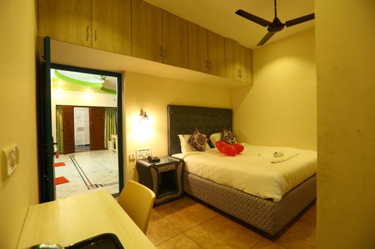 Zingle Airport Hotel 3*