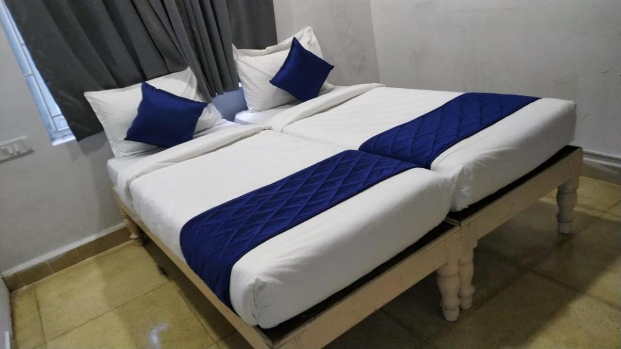 Apartment Grand Coastal Moonlight Uthandi, Ecr *