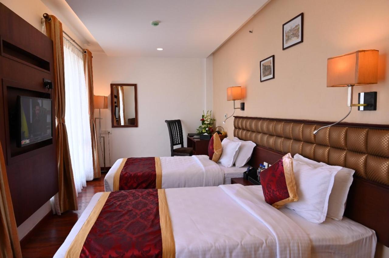 Hotel Raaj Bhaavan Clarks