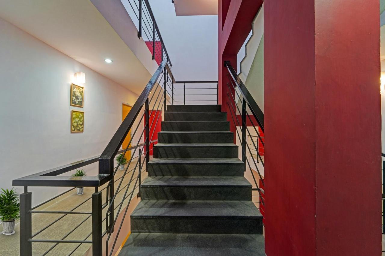 Super Oyo Townhouse 1005 G Silver & Resorts Omr Hotel 3*