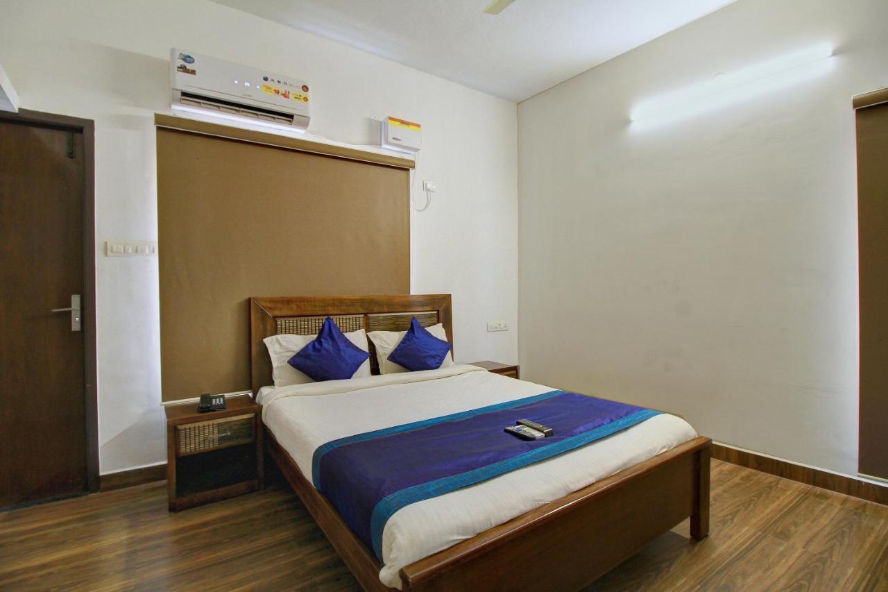 Hotel O Dakshin Stays Mogappair Guest house Chennai