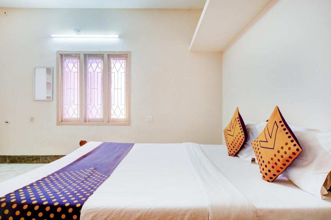 Spot On Kvr Near Koyambedu Depot Metro Station 2* Chennai