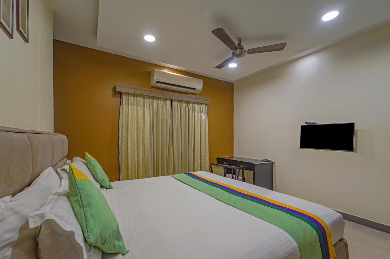 Treebo Elan Hotel 3*