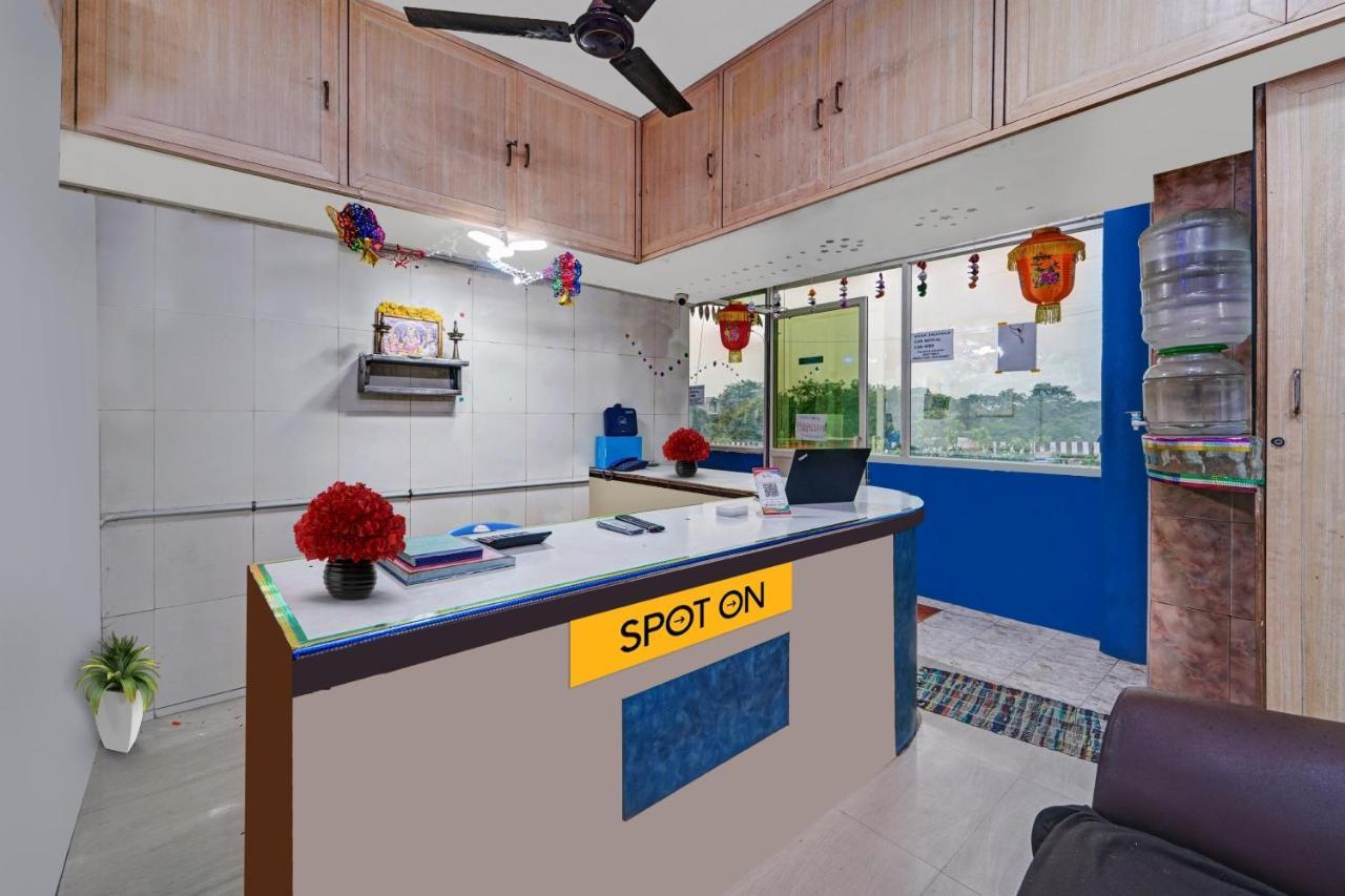 Spot On New Golden Star Near Thirumangalam Metro Station Hotel 3*