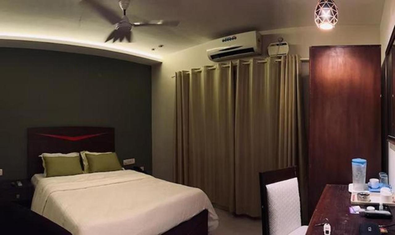 Hotel Fabhotel Sea Queen Residency