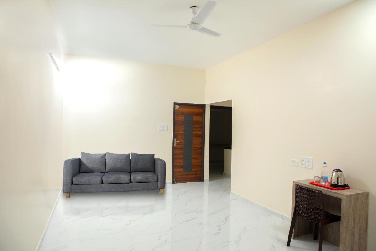 Redstone Service Apartment-tnagar Near Usconsulate *
