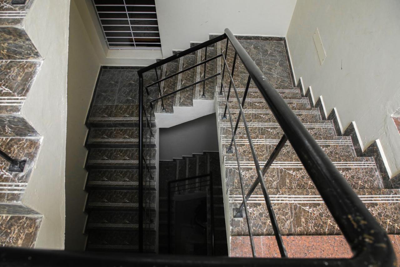 Redstone Service Apartment-tnagar Near Usconsulate Chennai