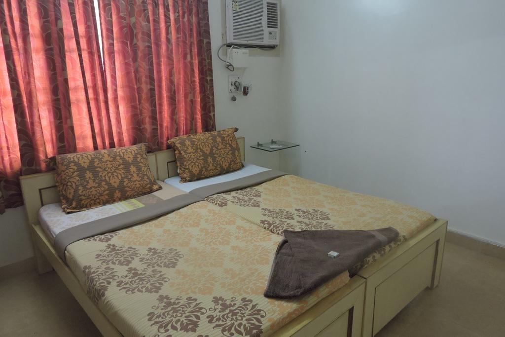 Guest house Roshini Serviced