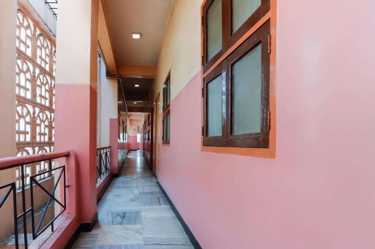 Spot On 67354 Murudis Hotel