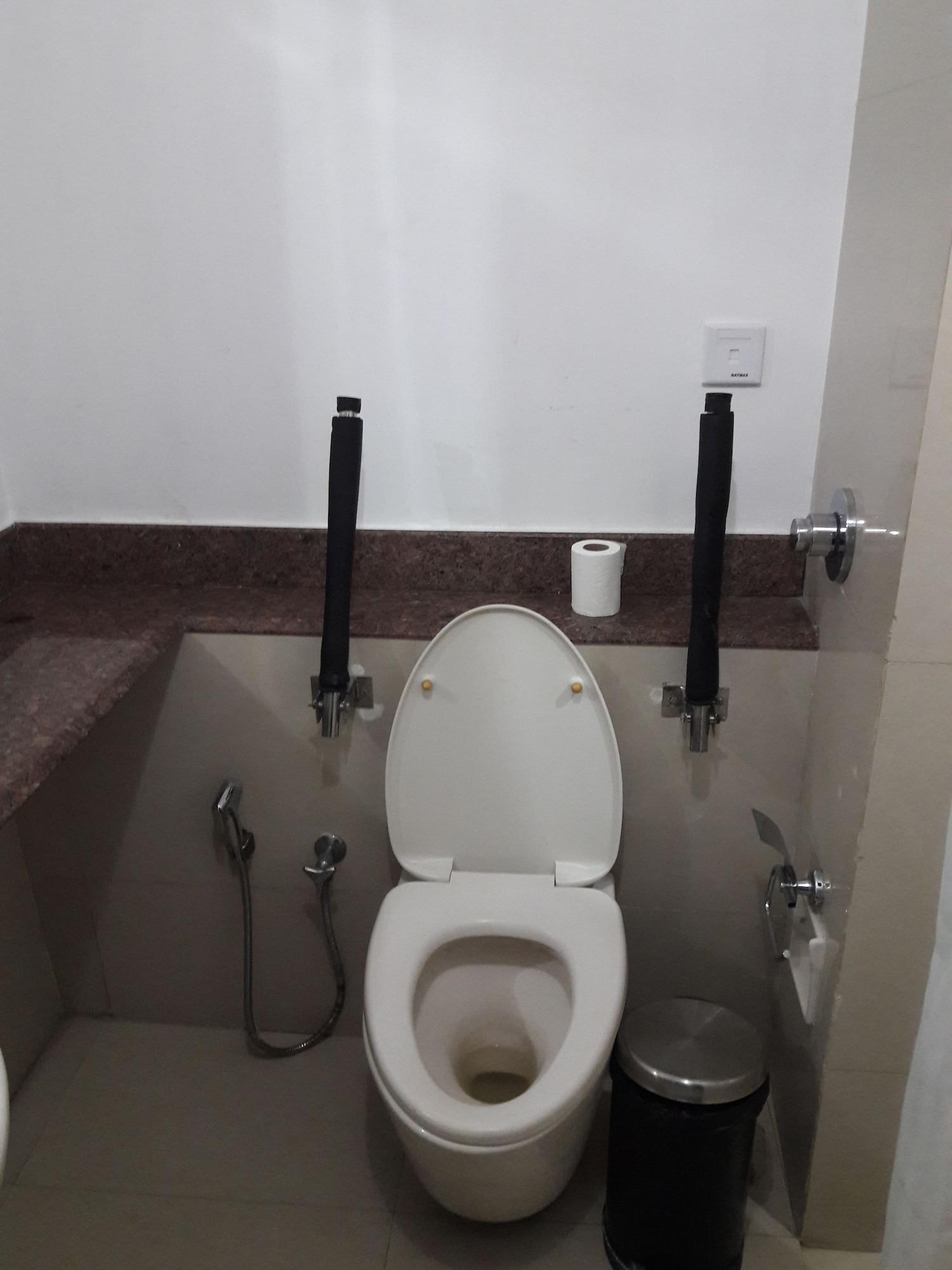 Esthell Hotel